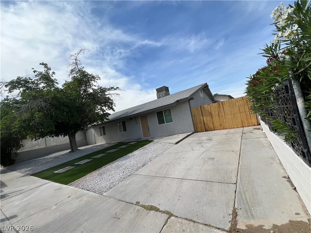 5300 Sugarfoot, Las Vegas, NV 89107