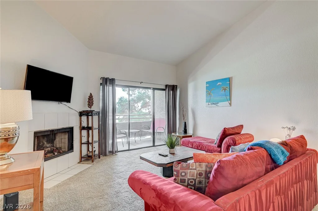 5040 Rainbow, Las Vegas, NV 89118