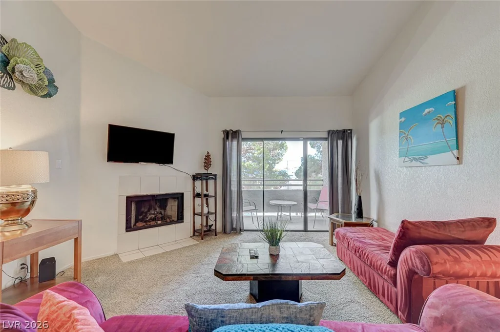 5040 Rainbow, Las Vegas, NV 89118