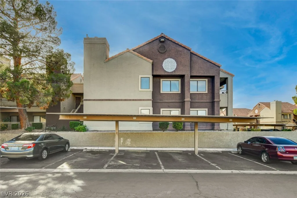 5040 Rainbow, Las Vegas, NV 89118