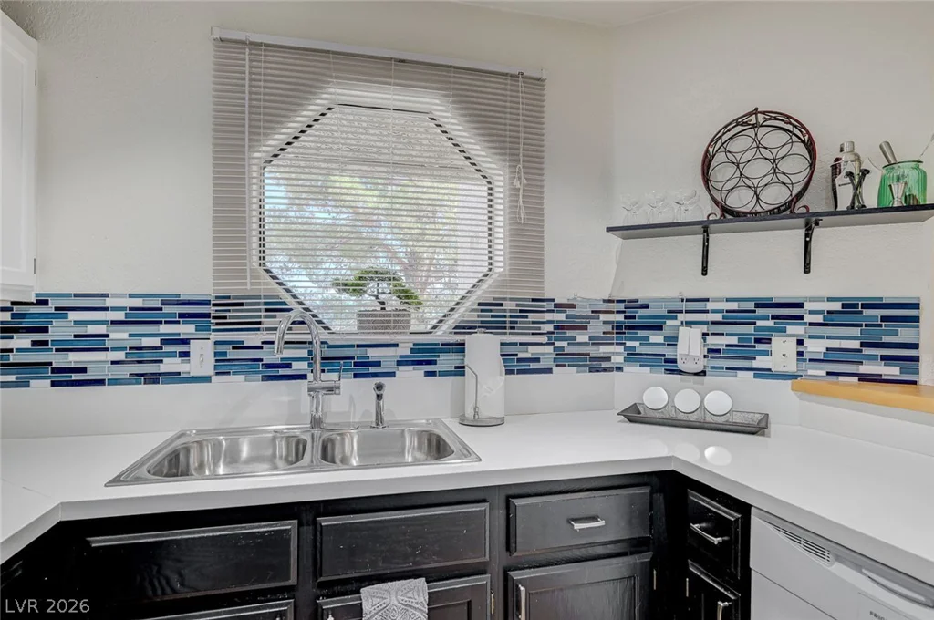 5040 Rainbow, Las Vegas, NV 89118