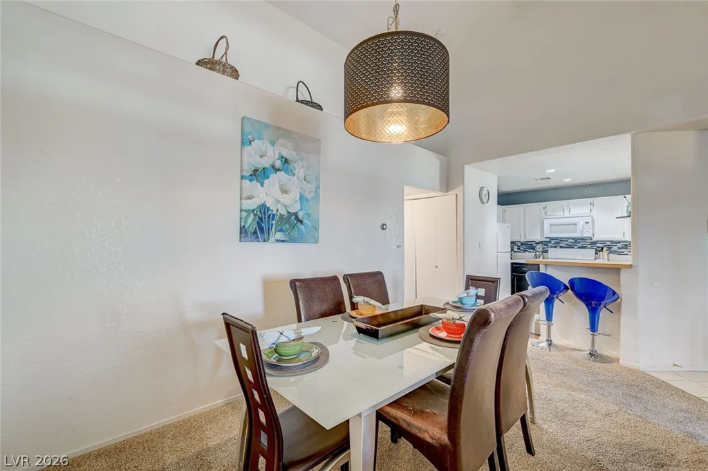 5040 Rainbow, Las Vegas, NV 89118