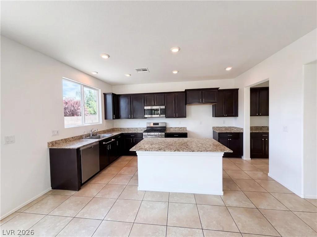 4036 White Opal, Las Vegas, NV 89130
