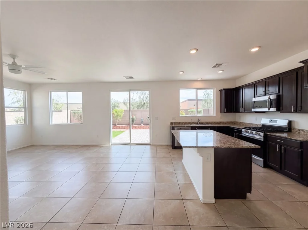 4036 White Opal, Las Vegas, NV 89130