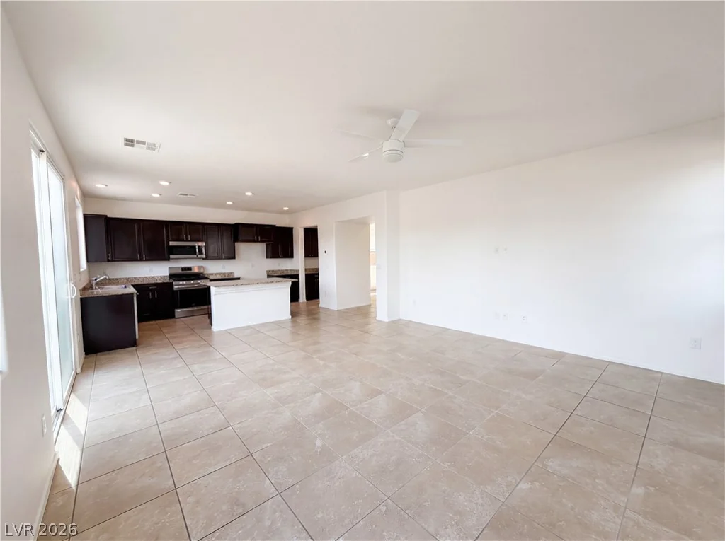 4036 White Opal, Las Vegas, NV 89130