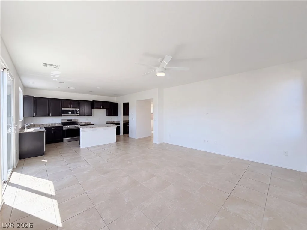 4036 White Opal, Las Vegas, NV 89130