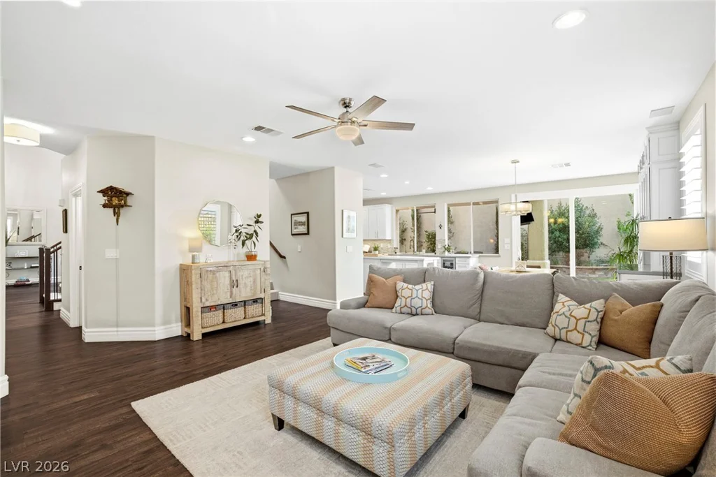 10025 Laurel Springs, Las Vegas, NV 89134