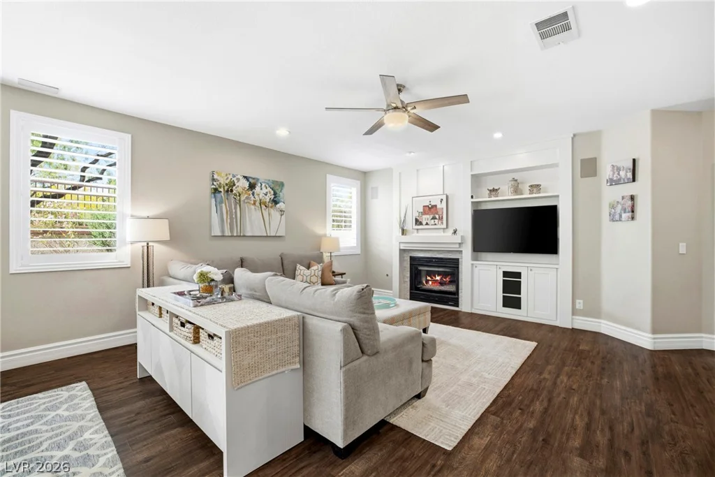 10025 Laurel Springs, Las Vegas, NV 89134