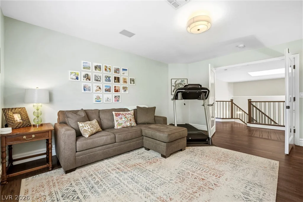 10025 Laurel Springs, Las Vegas, NV 89134