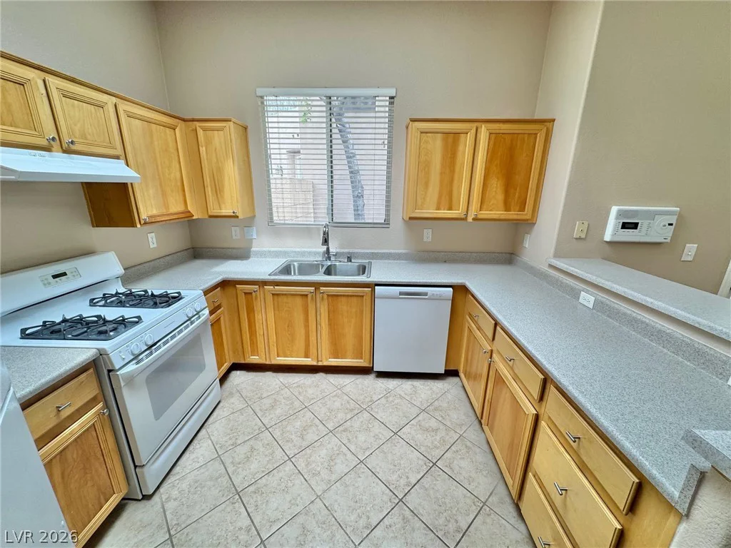 9172 Long Island, Las Vegas, NV 89123