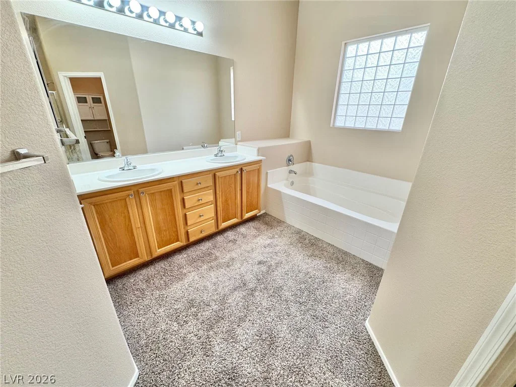 9172 Long Island, Las Vegas, NV 89123