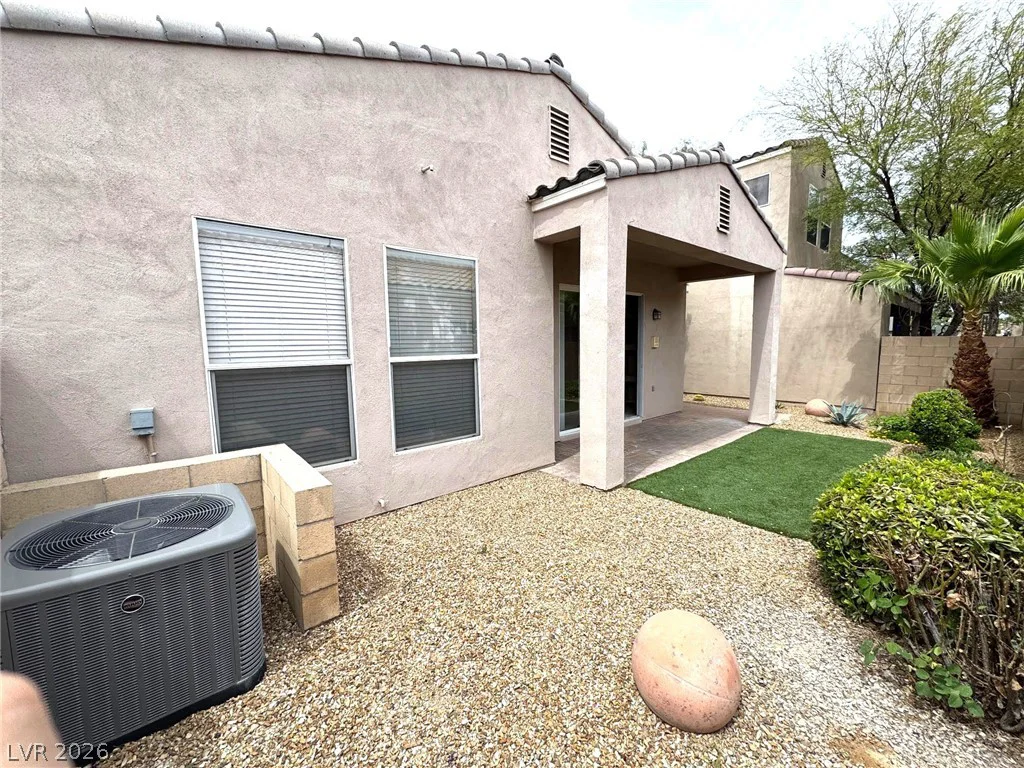 9172 Long Island, Las Vegas, NV 89123