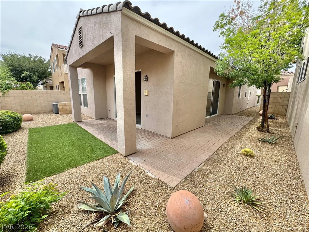 9172 Long Island, Las Vegas, NV 89123