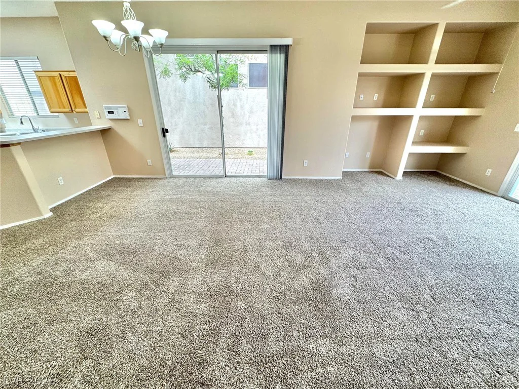 9172 Long Island, Las Vegas, NV 89123