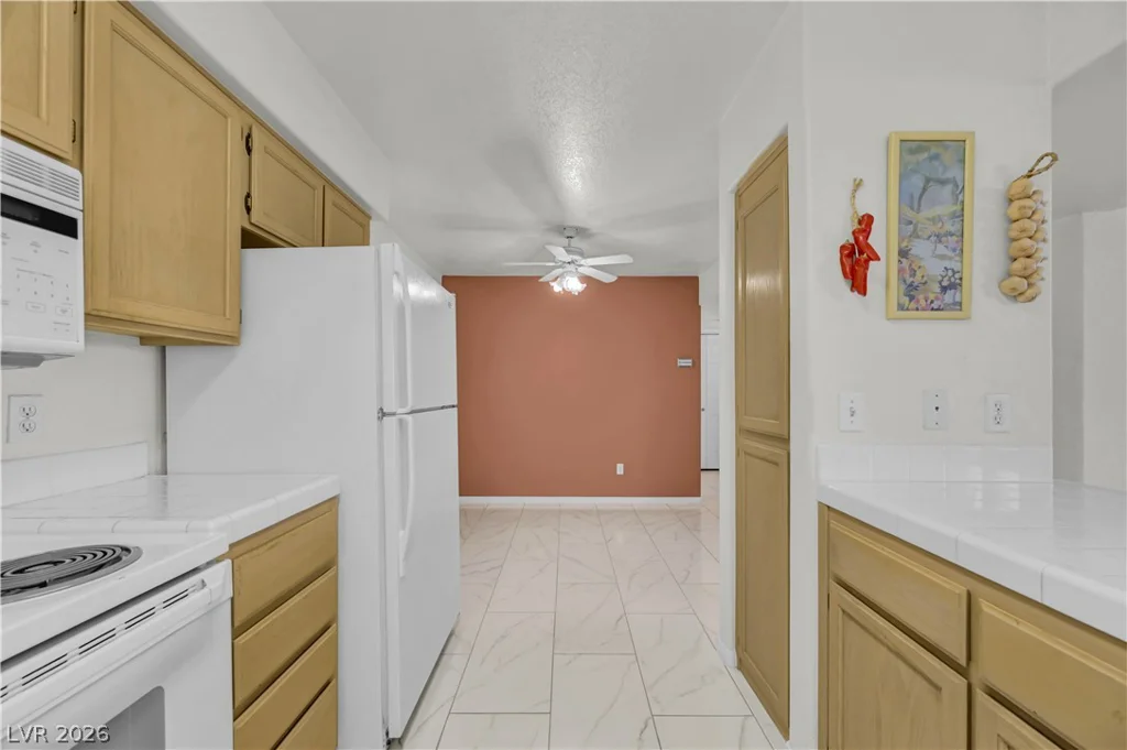 2725 Nellis, Las Vegas, NV 89121