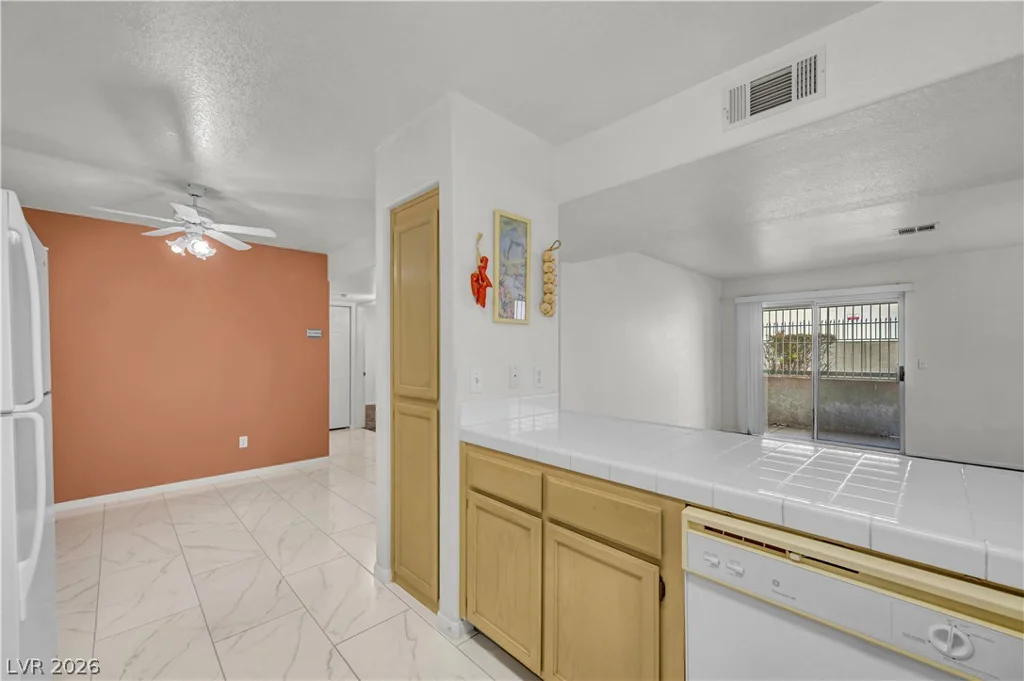 2725 Nellis, Las Vegas, NV 89121