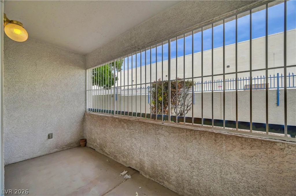 2725 Nellis, Las Vegas, NV 89121