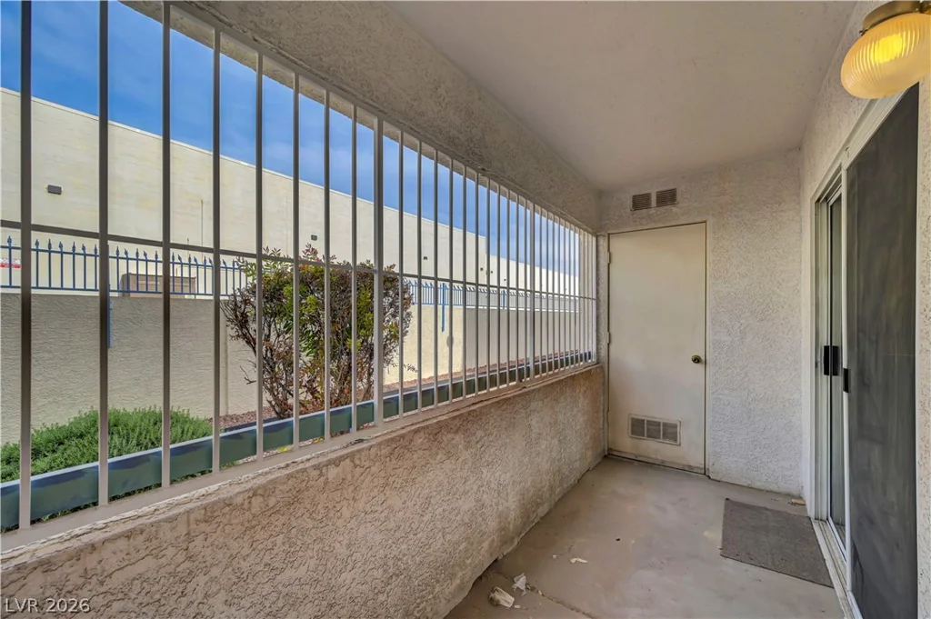 2725 Nellis, Las Vegas, NV 89121