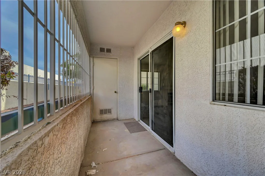 2725 Nellis, Las Vegas, NV 89121