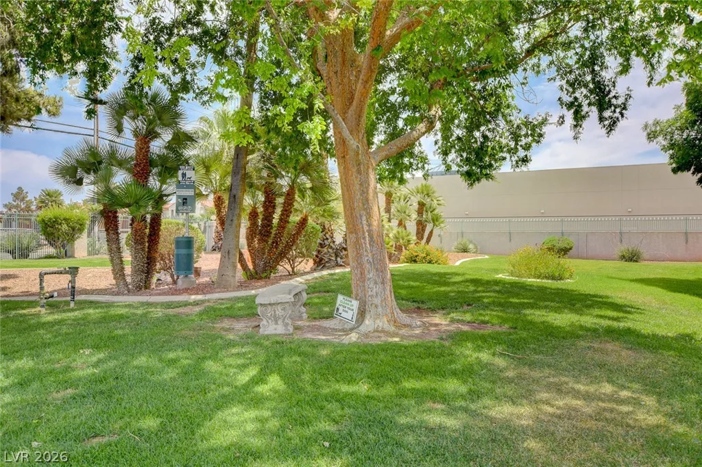 2725 Nellis, Las Vegas, NV 89121