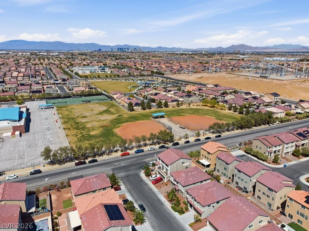 10116 Cascadia Creek, Las Vegas, NV 89141