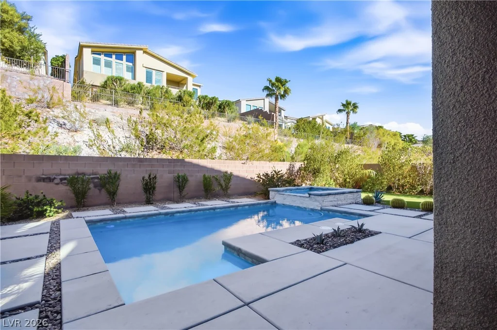 8 Vista Outlook, Henderson, NV 89011