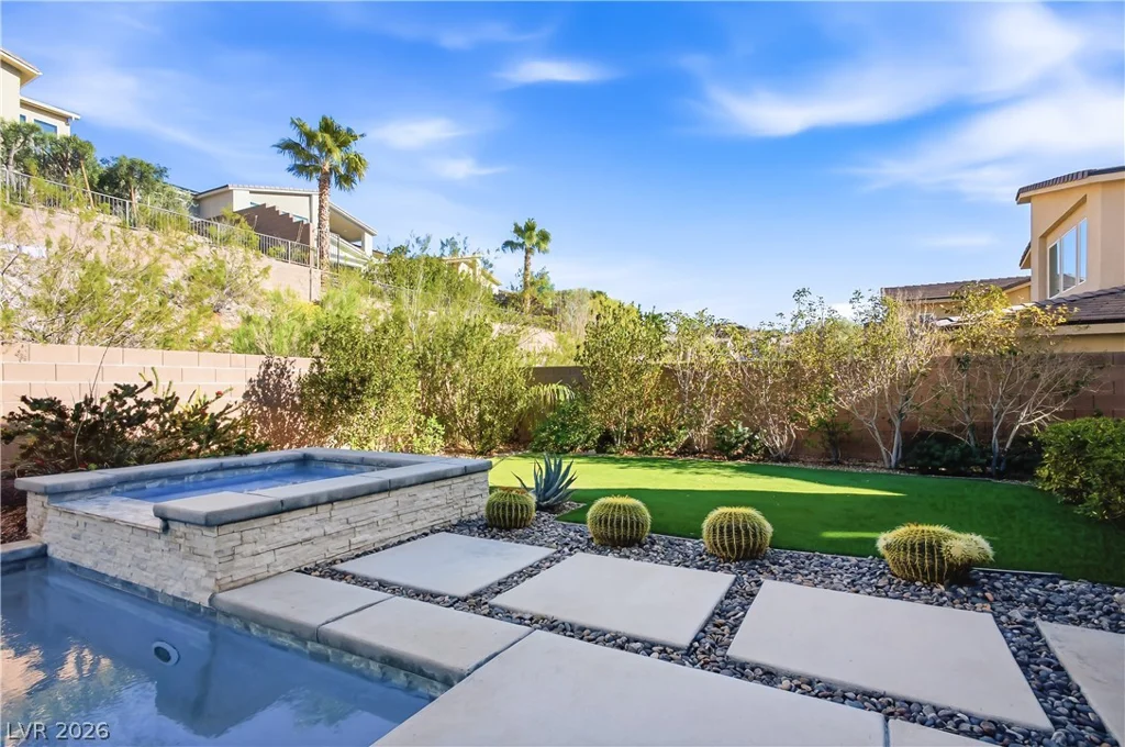 8 Vista Outlook, Henderson, NV 89011