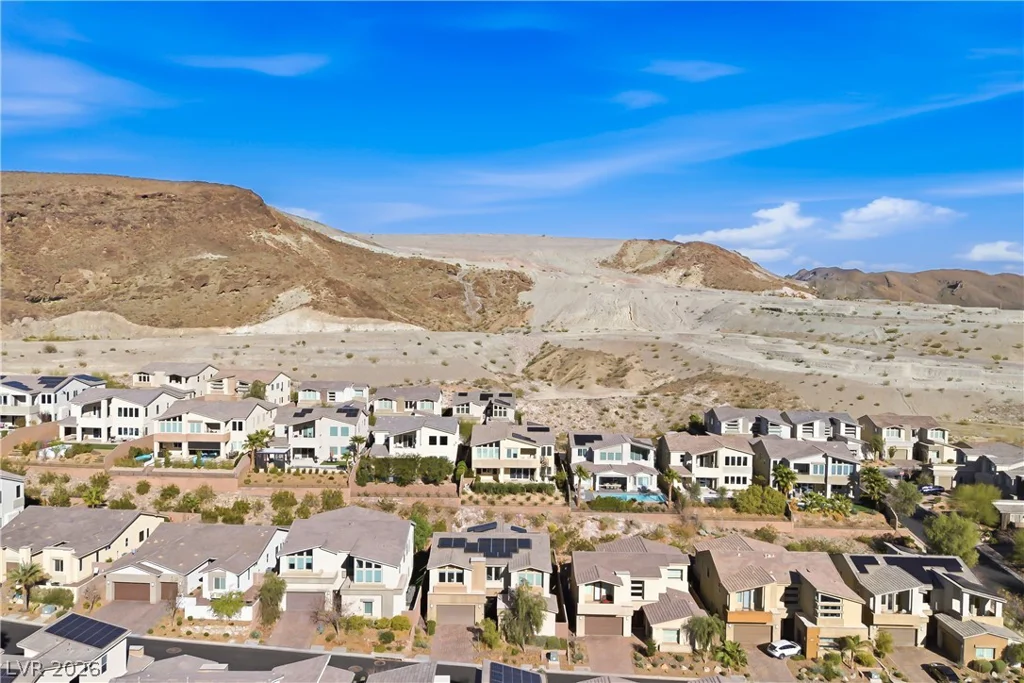 8 Vista Outlook, Henderson, NV 89011
