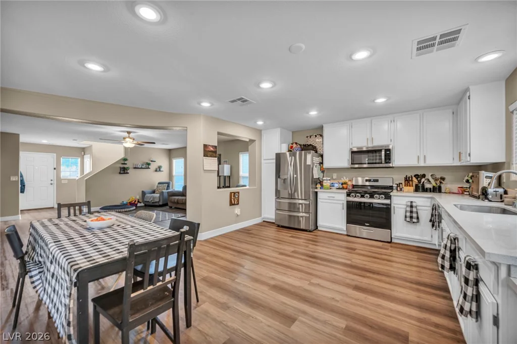595 Stonehenge Walk, Las Vegas, NV 89178