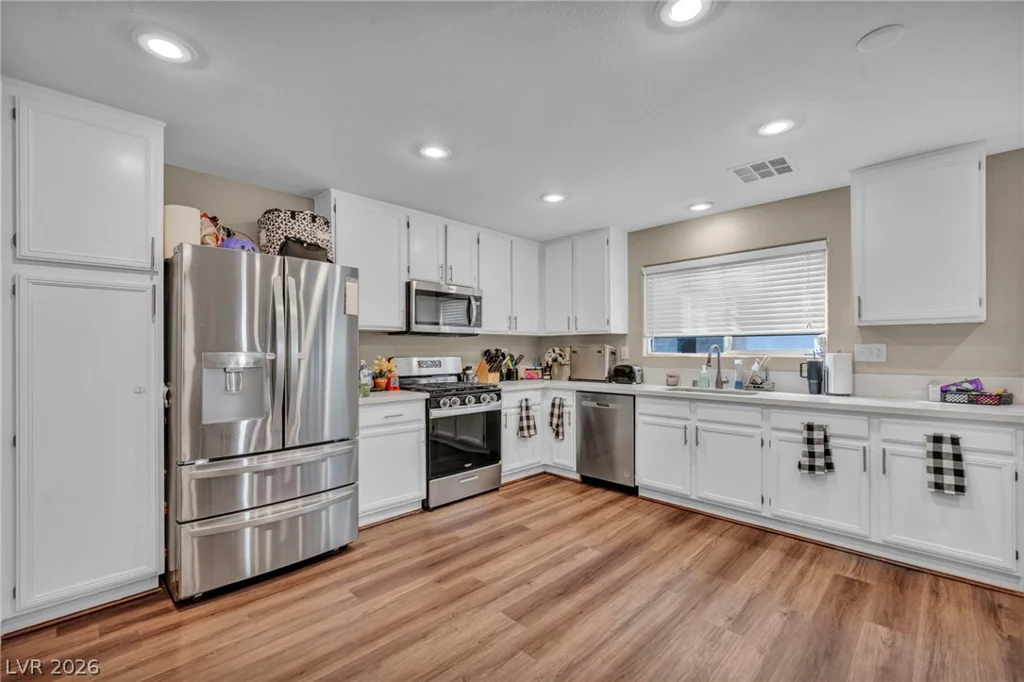 595 Stonehenge Walk, Las Vegas, NV 89178
