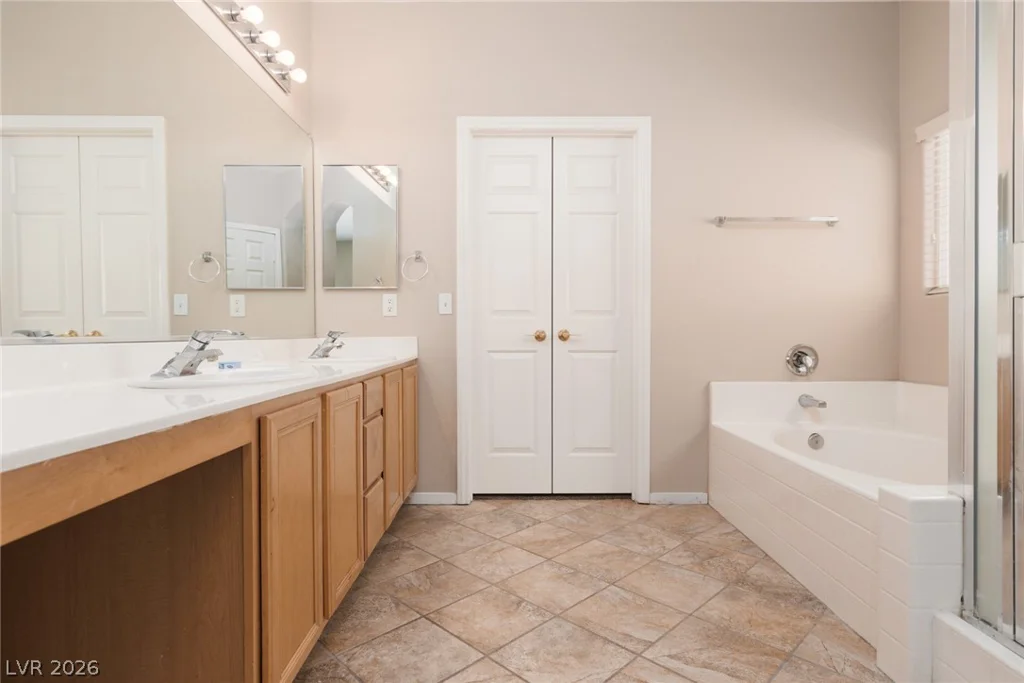 8916 Loggers Mill, Las Vegas, NV 89143