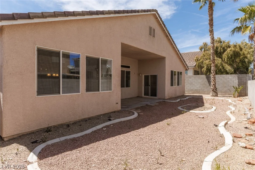 8916 Loggers Mill, Las Vegas, NV 89143