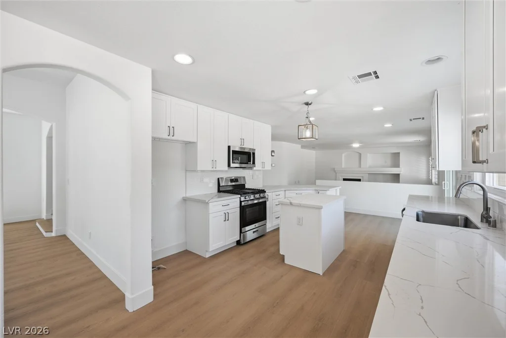 8640 Vivid Violet, Las Vegas, NV 89143