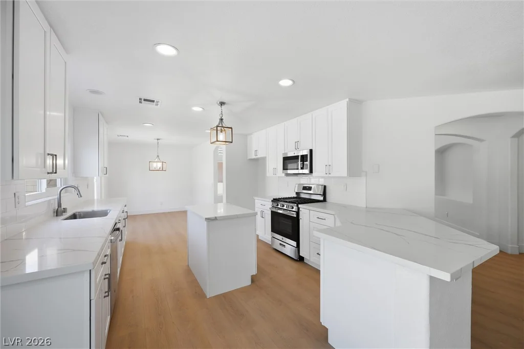 8640 Vivid Violet, Las Vegas, NV 89143