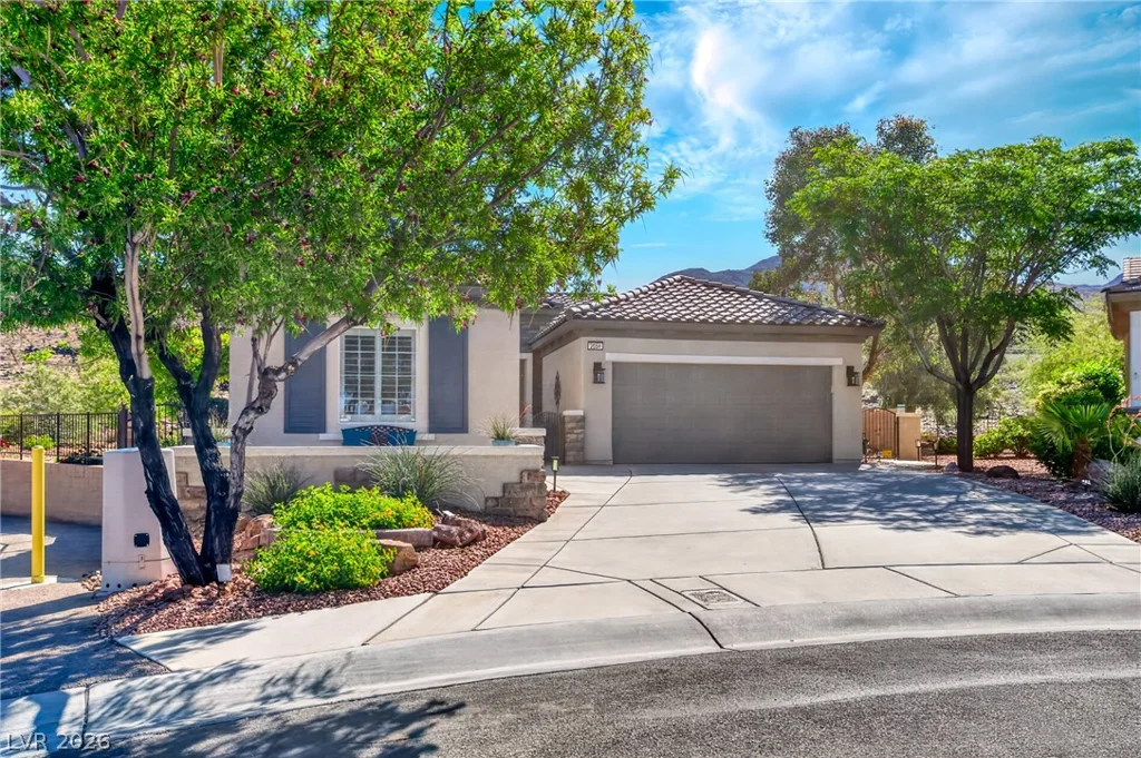 2054 Pepperell, Henderson, NV 89044