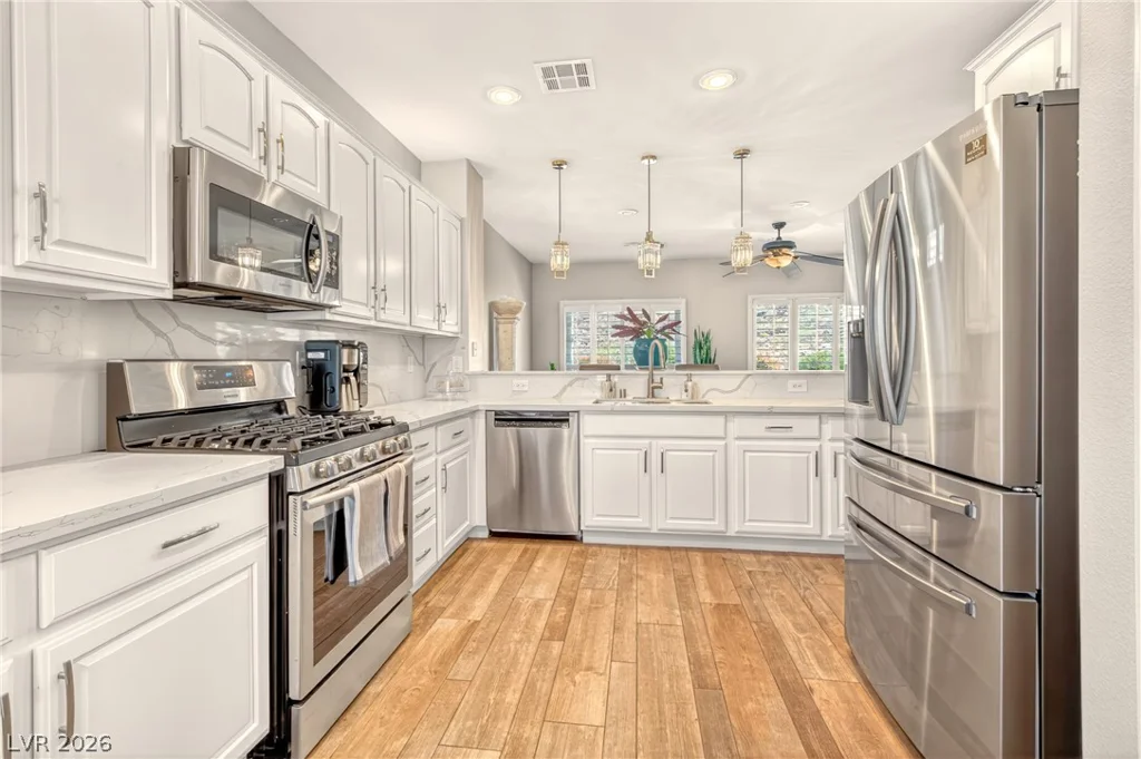 2054 Pepperell, Henderson, NV 89044