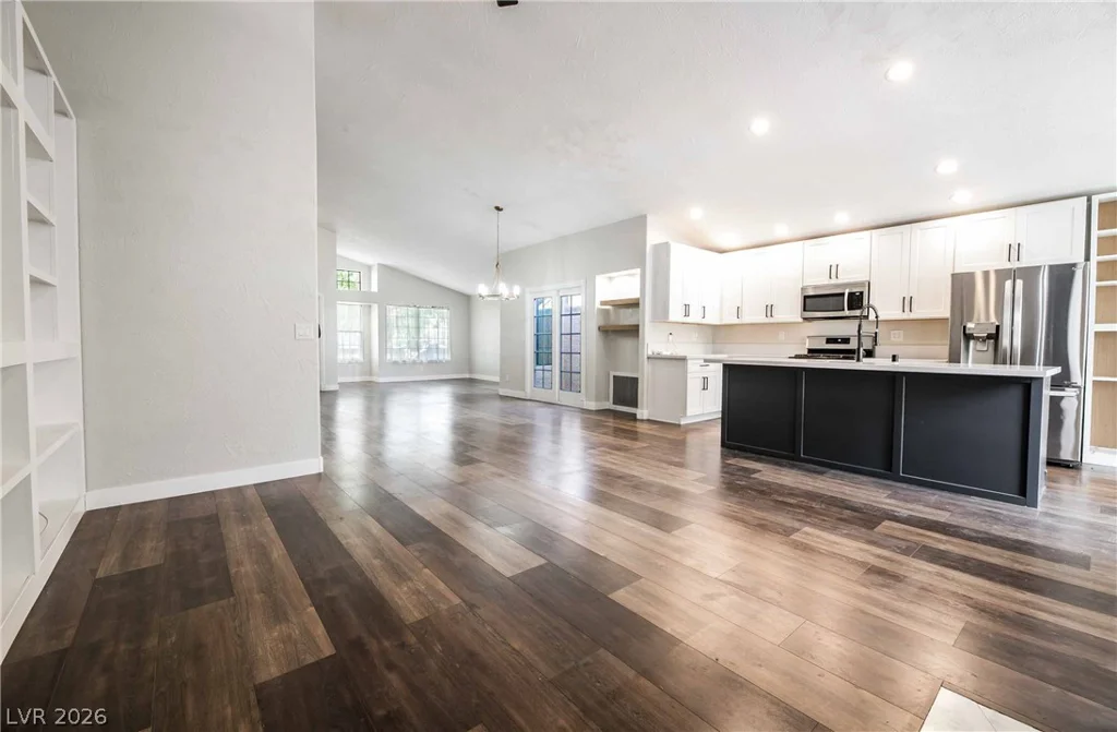 2724 Eagle Springs, Las Vegas, NV 89117