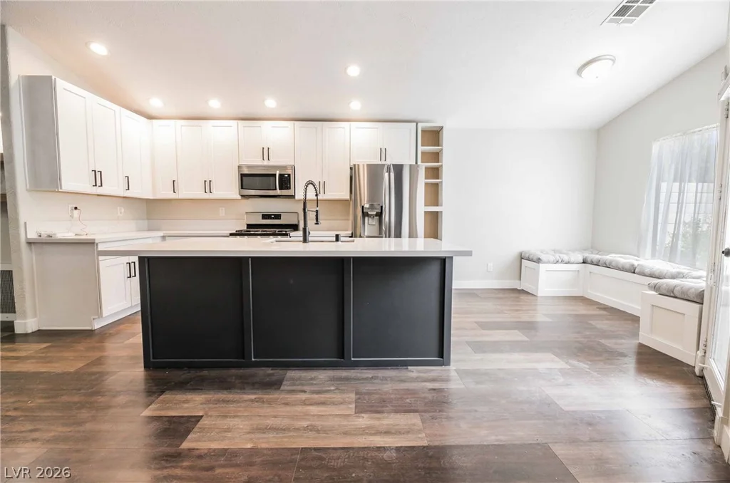 2724 Eagle Springs, Las Vegas, NV 89117