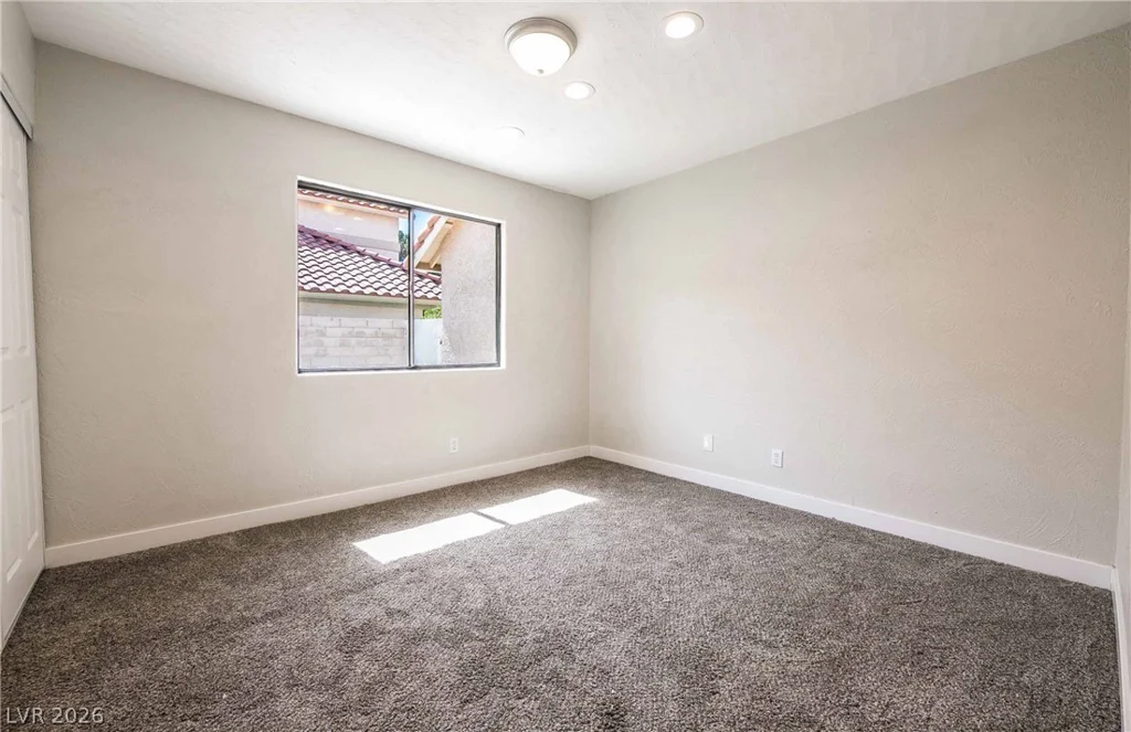 2724 Eagle Springs, Las Vegas, NV 89117