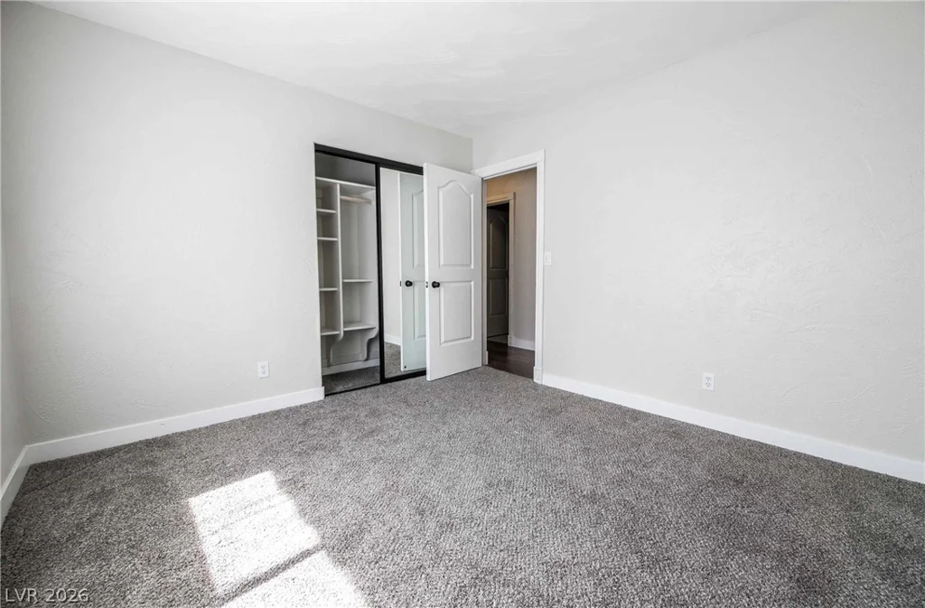 2724 Eagle Springs, Las Vegas, NV 89117