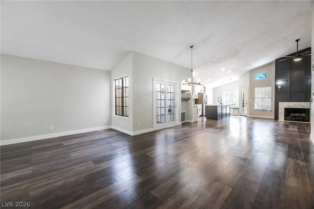 2724 Eagle Springs, Las Vegas, NV 89117