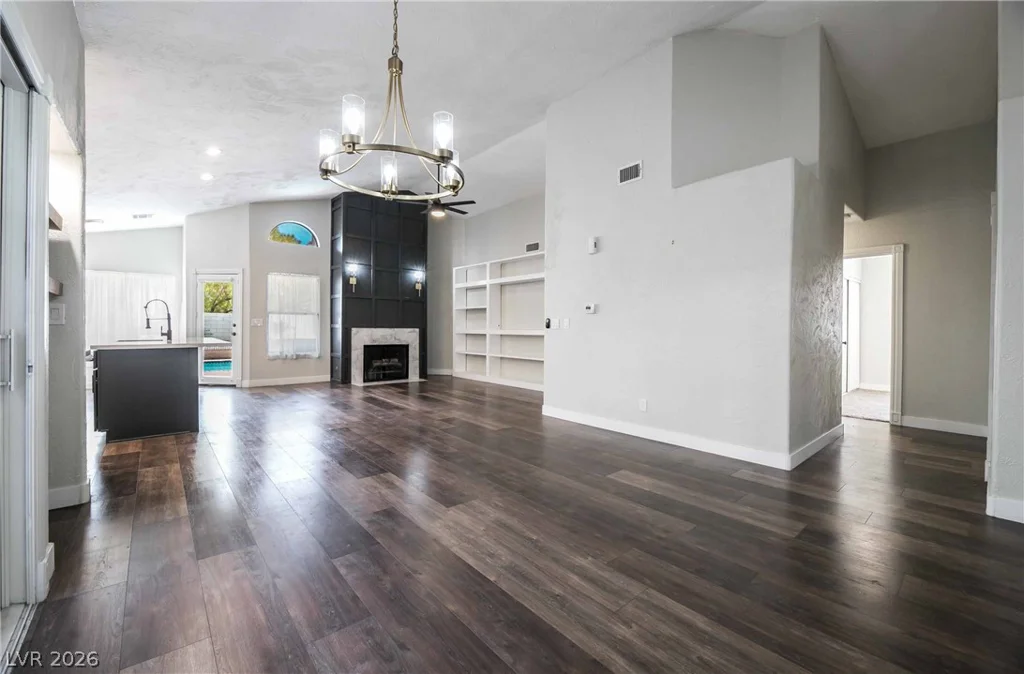 2724 Eagle Springs, Las Vegas, NV 89117