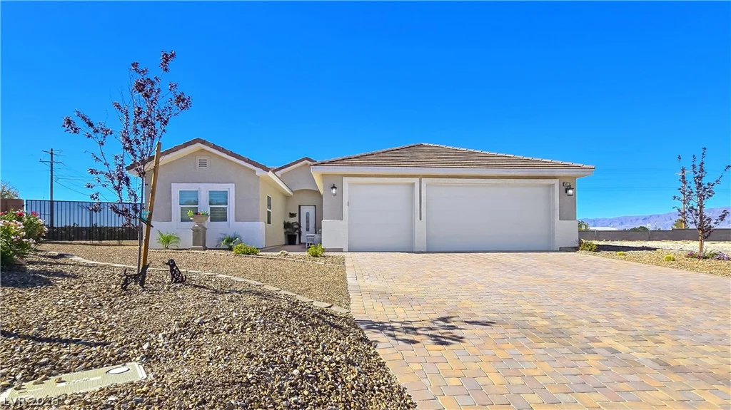 5471 Lincolnwood, Pahrump, NV 89061