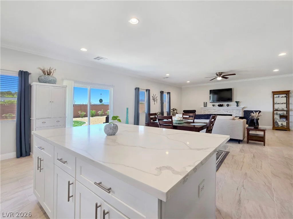 5471 Lincolnwood, Pahrump, NV 89061