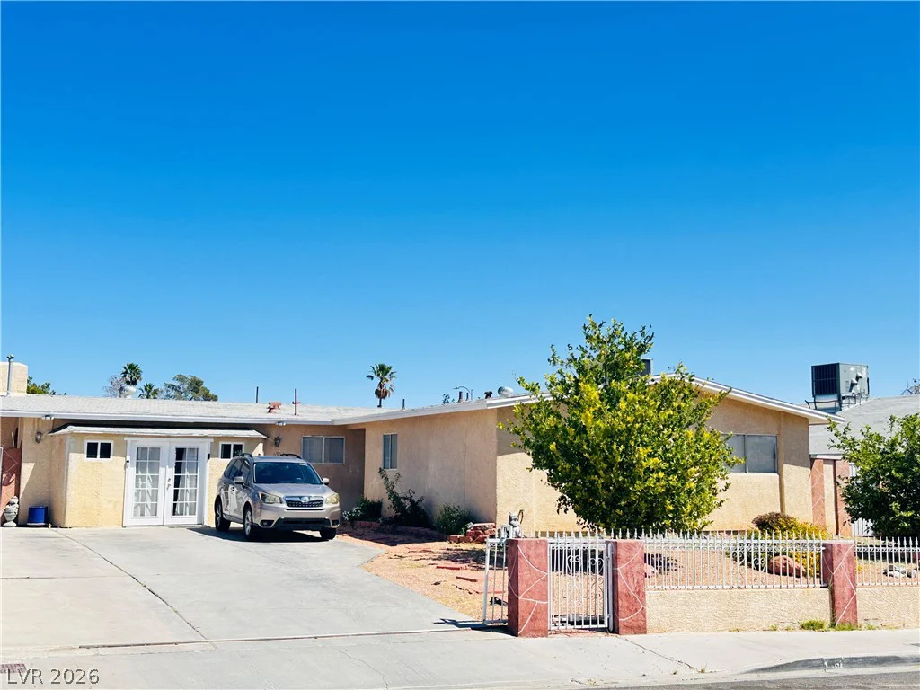 6952 Peggy, Las Vegas, NV 89145