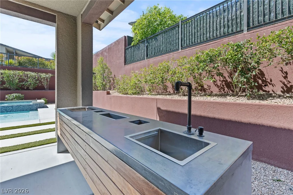 10241 Kirkwood Gaps, Las Vegas, NV 89135