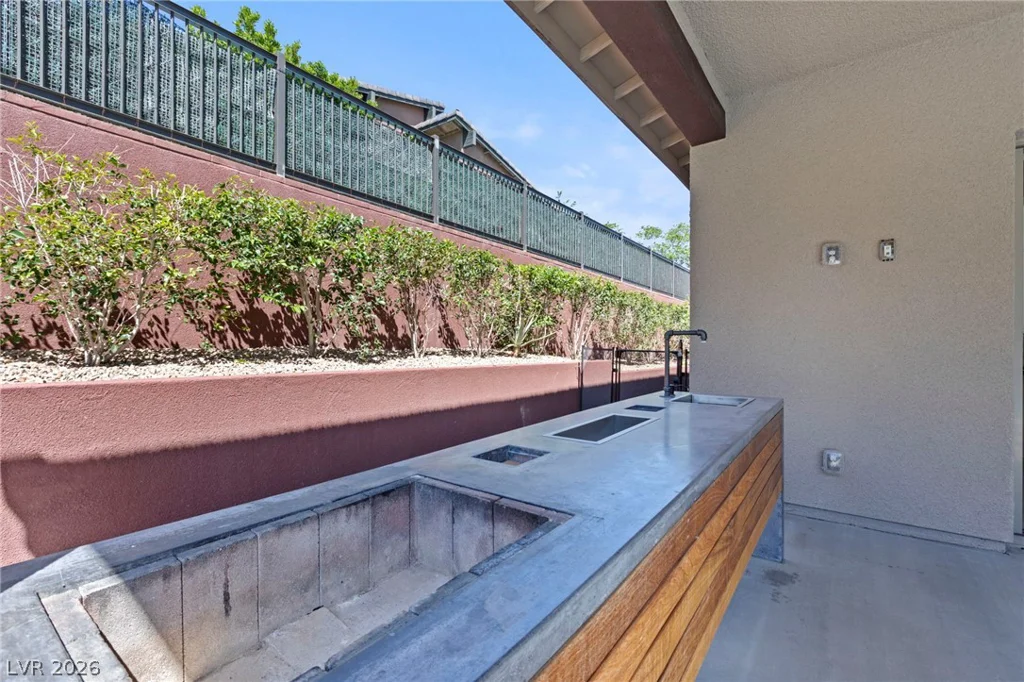10241 Kirkwood Gaps, Las Vegas, NV 89135