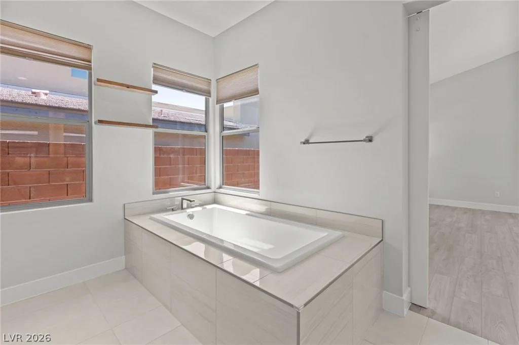 10241 Kirkwood Gaps, Las Vegas, NV 89135