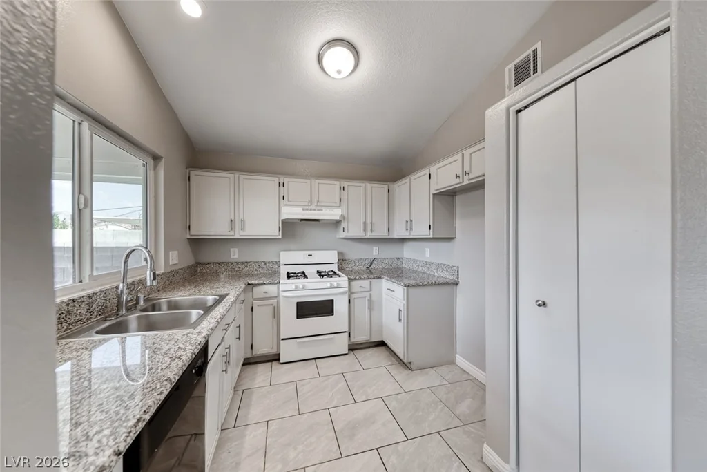 4669 Spitfire, Las Vegas, NV 89115