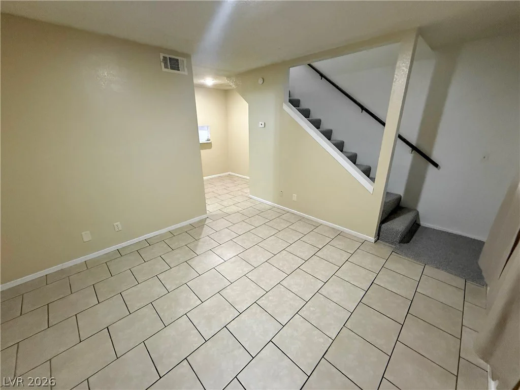 2526 Valley, Las Vegas, NV 89101
